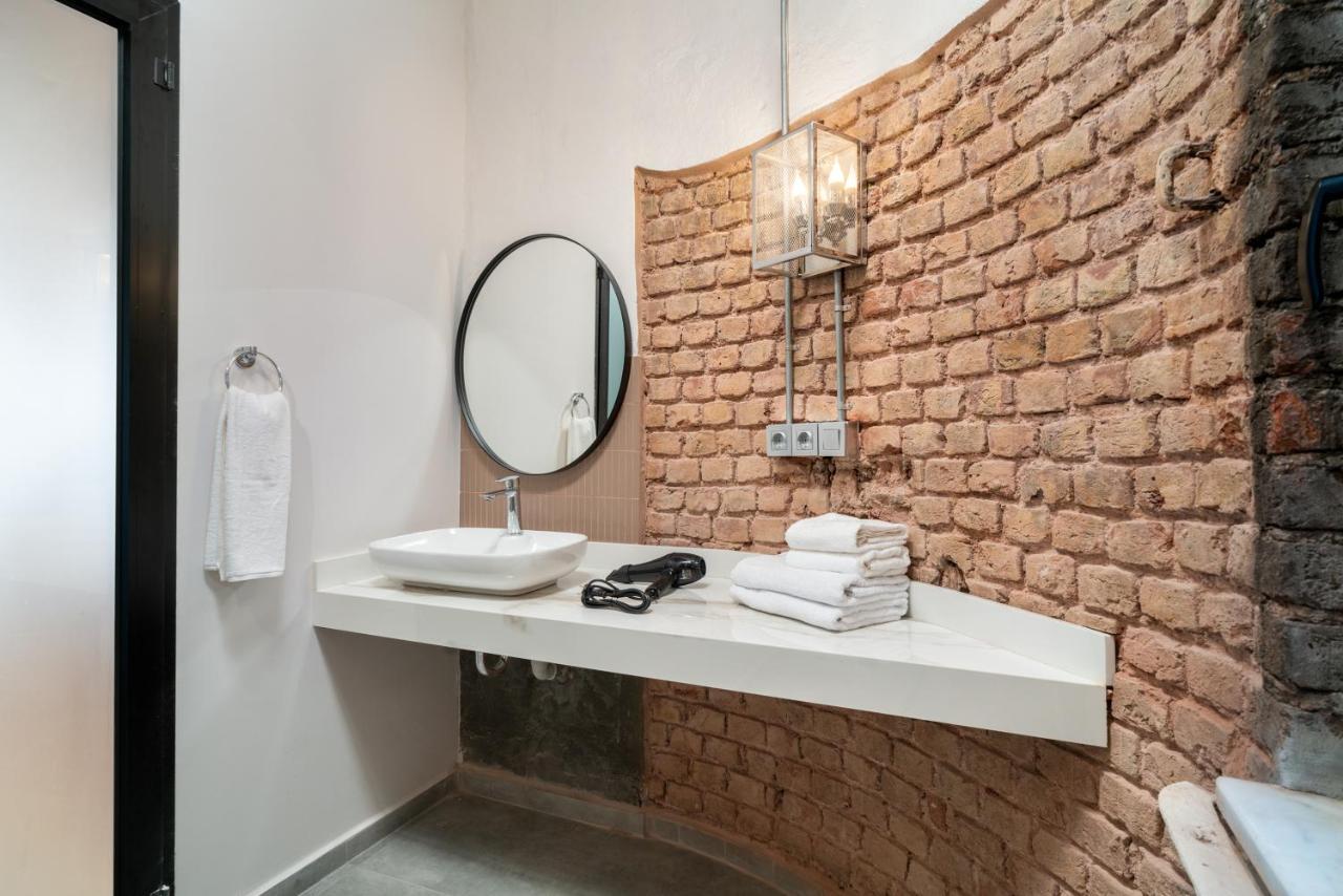 Urban Quarters - Bueklue Han Istanbul Exterior photo